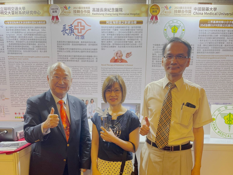 左1為科懋董事長陳澤民